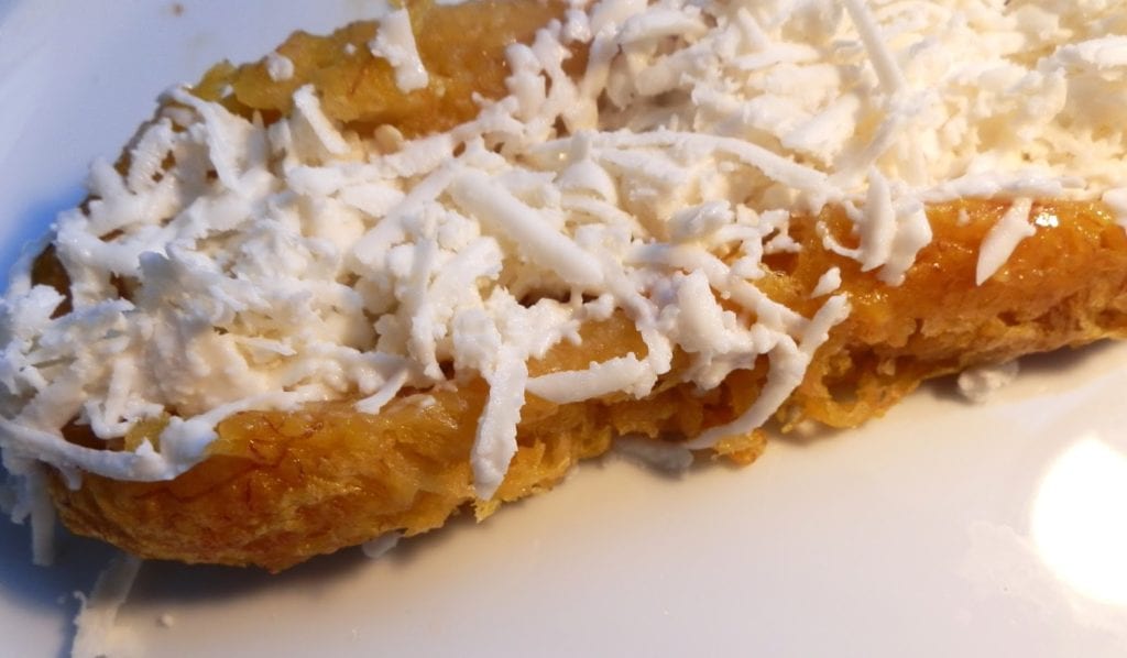 Maduro con queso, barbecued plantain with cheese, Cuenca street food