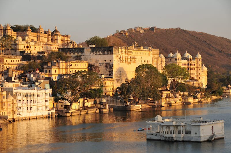 Top 8 Most Romantic Places for A Luxury Indian Honeymoon